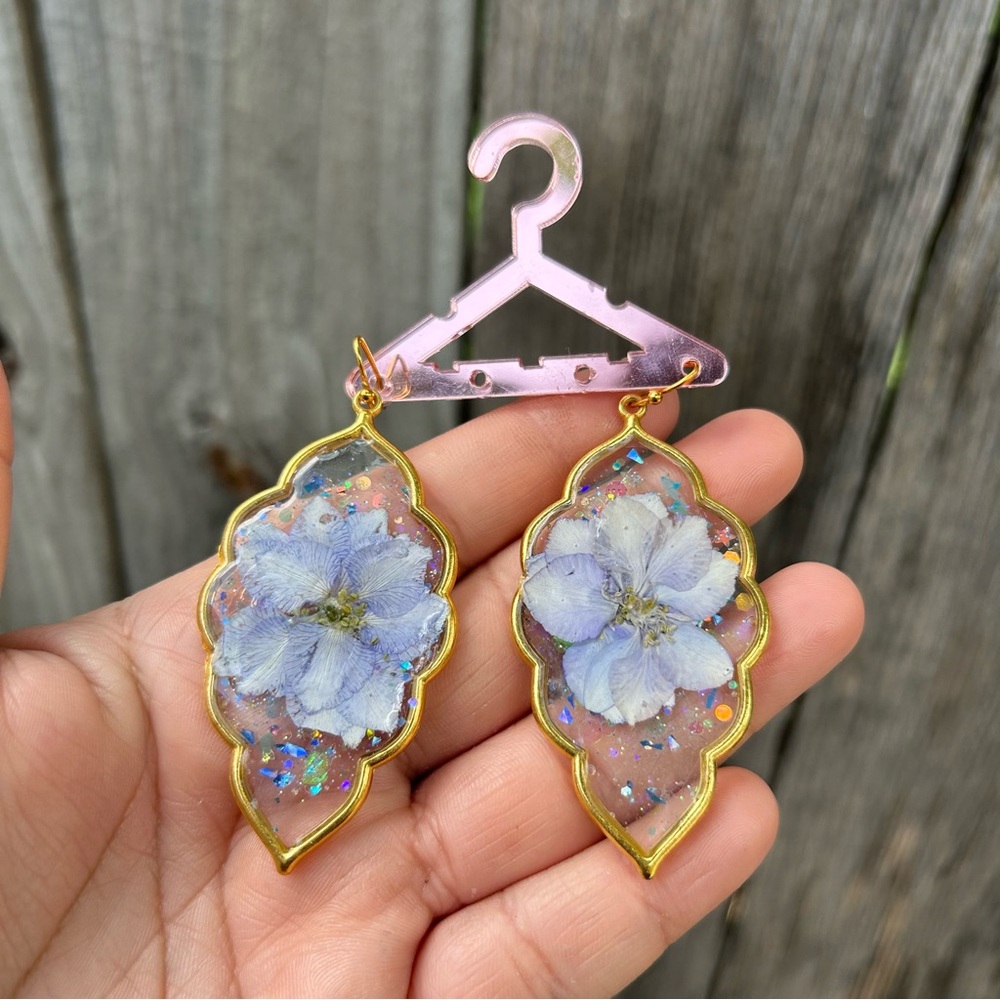 Handmade resin earrings flower